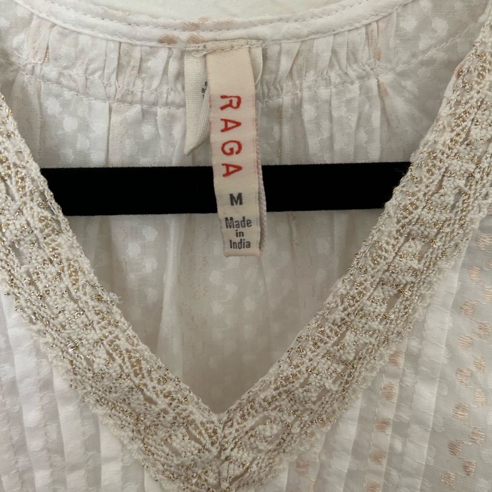 NWOT Boho tassel edged top size M